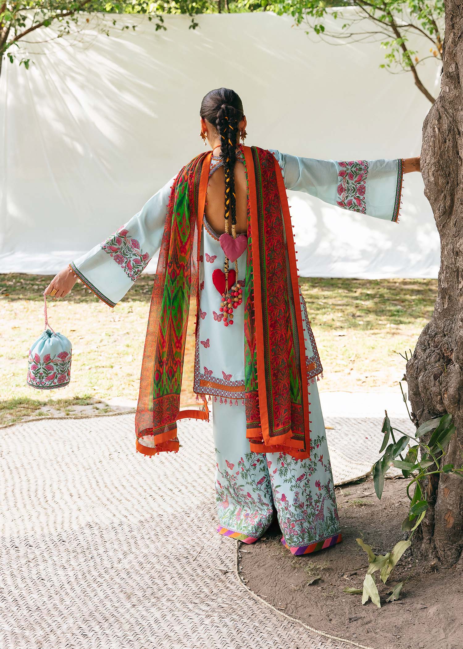 Embroidered Lawn 3pc.